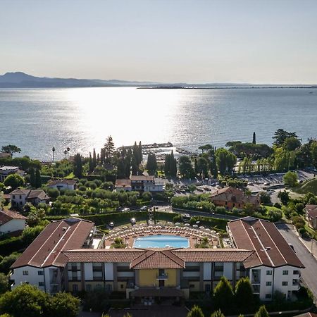 Le Terrazze Sul Lago Hotel & Residence ปาเดงเก ซุล การ์ดา ภายนอก รูปภาพ