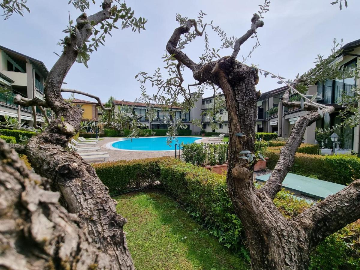 Le Terrazze Sul Lago Hotel & Residence ปาเดงเก ซุล การ์ดา ภายนอก รูปภาพ