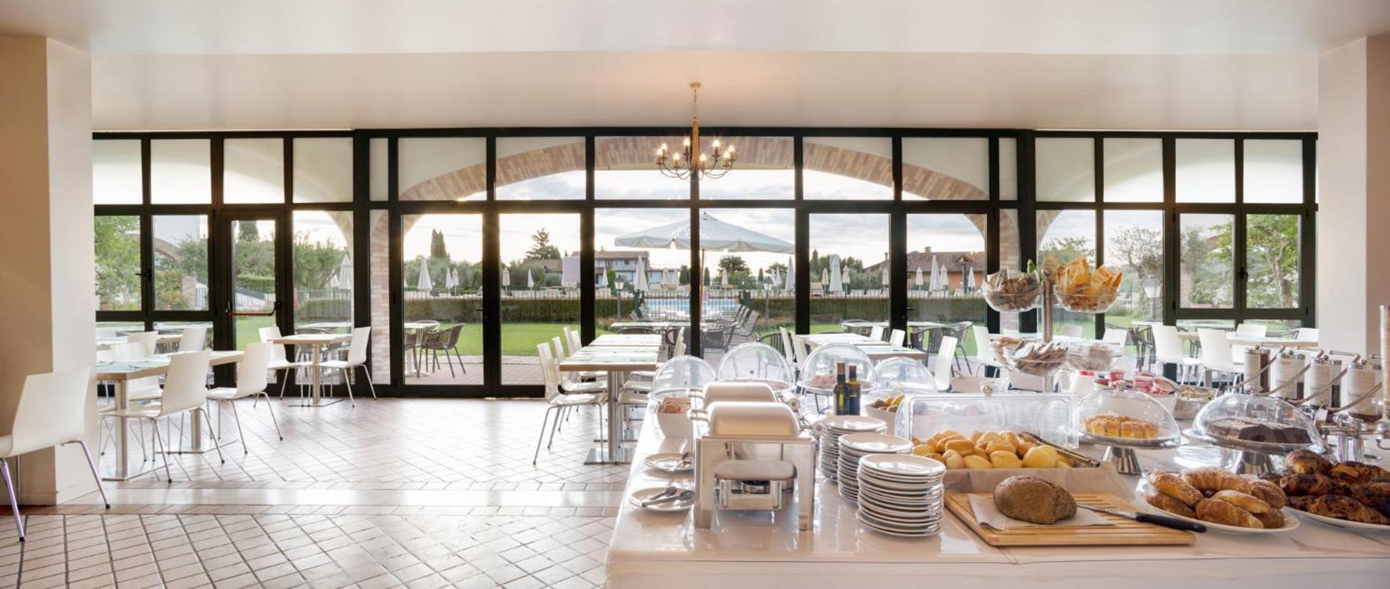 Le Terrazze Sul Lago Hotel & Residence ปาเดงเก ซุล การ์ดา ภายนอก รูปภาพ