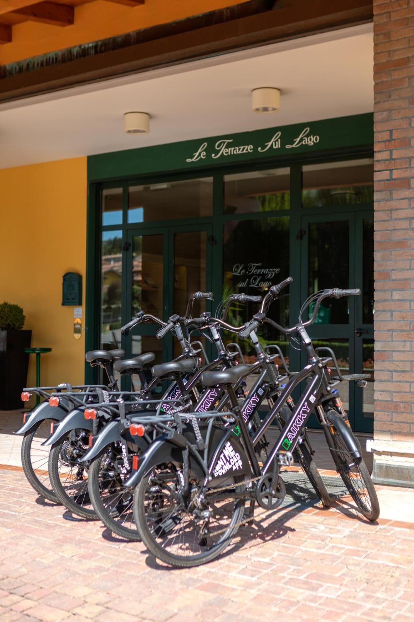 Le Terrazze Sul Lago Hotel & Residence ปาเดงเก ซุล การ์ดา ภายนอก รูปภาพ